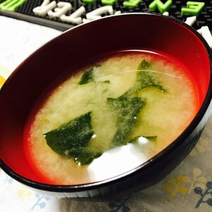 ワカメ入り！　しじみ汁【海を味わう味噌汁】